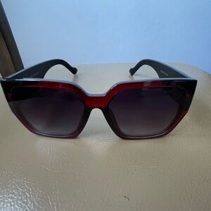 Gucci Women's Sunglasses in Red and Black